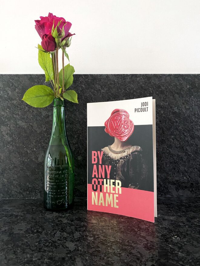 Novel set in Elizabethan LONDON and contemporary NEW YORK